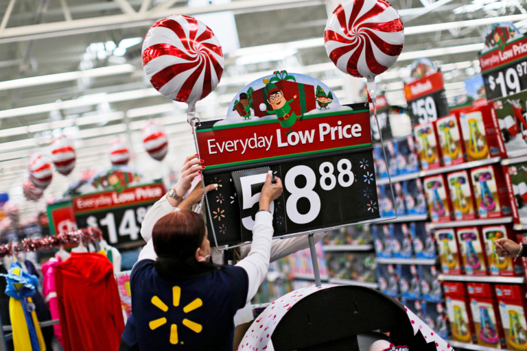 Walmart looks to hire 20,000 workers to help pack and ship holiday