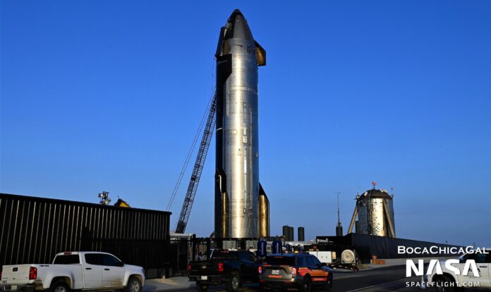 Starbase-070522-NASASpaceflight-bocachicagal-S24-rollout-2-9-crop-c.jpg