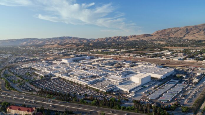 tesla-fremont-2022-scaled.jpg