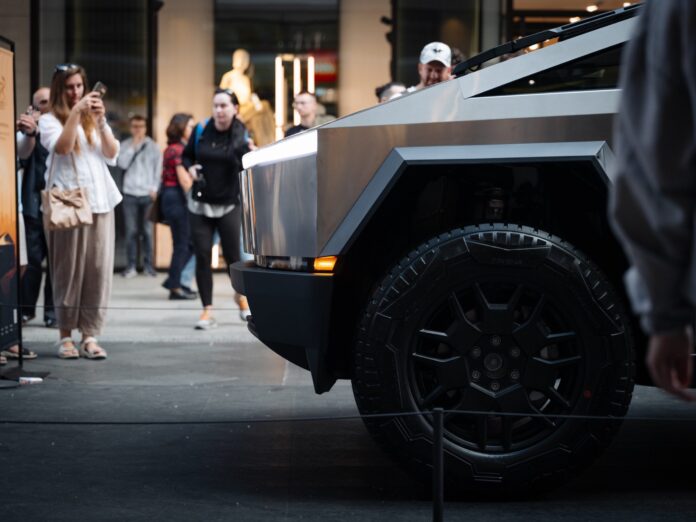 tesla-cybertruck-mall-of-berlin-scaled.jpg