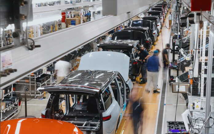 rivian-production-r1s.jpg