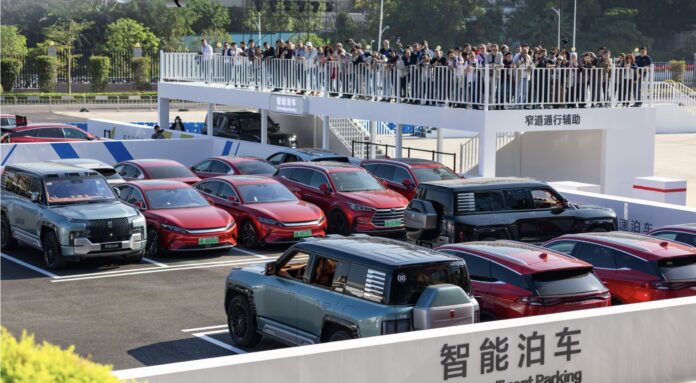 BYD-14-billion-smart-car-investment-.jpg