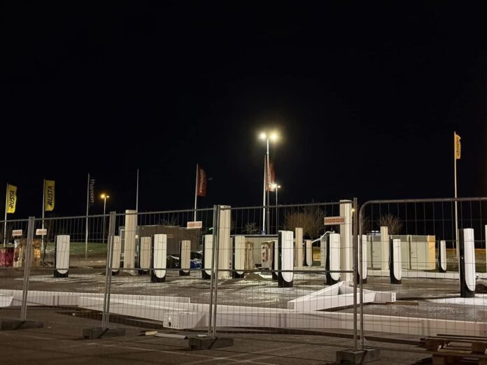 tesla-supercharger-sweden.jpeg