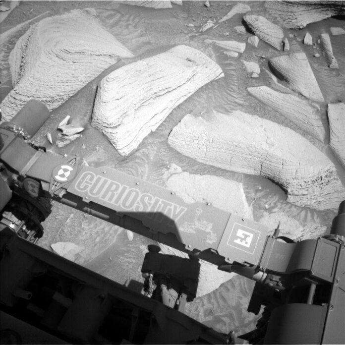 https___mars.nasa_.gov_msl-raw-images_proj_msl_redops_ods_surface_sol_04483_opgs_edr_ncam_NLB_7954724.jpeg