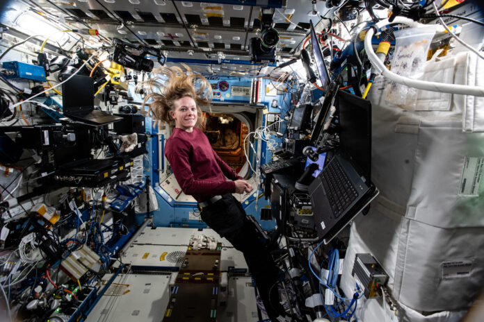 ayers-on-iss-3.jpg