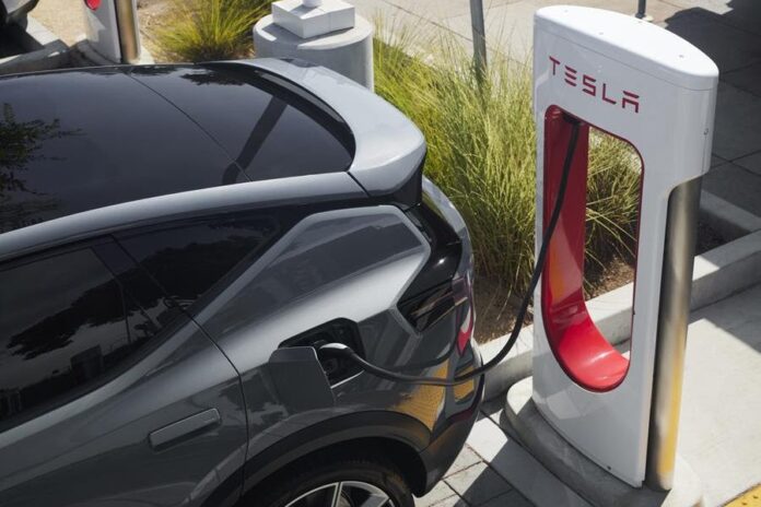 polestar-tesla-supercharger-2-900x600.jpg