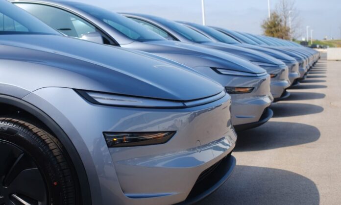 new-tesla-model-y-deliveries-1-1000x600.jpeg
